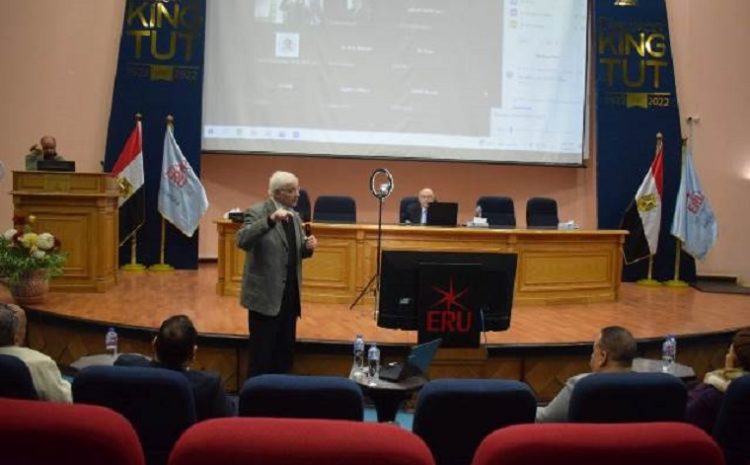  محاضرة عن جامعات الجيل 3 و 4 والذكية بالجامعة المصرية الروسية